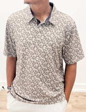 Load image into Gallery viewer, Southern Shirt Co. Men's Feathered Pursuit Printed Polo