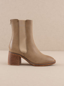 The Olivia Heeled Booties in Dune