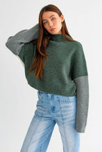 Load image into Gallery viewer, Don&#39;t Think Twice Color Block Oversized Sweater Green