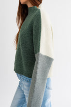 Load image into Gallery viewer, Don&#39;t Think Twice Color Block Oversized Sweater Green