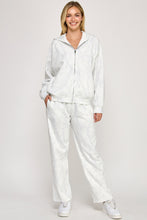 Load image into Gallery viewer, Getting My Story Straight Fleece Sweatpants in White Camo