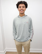 Load image into Gallery viewer, Vineyard Vines On-The-Go Whale Outline Long Sleeve Harbor Performance Hoodie Tee