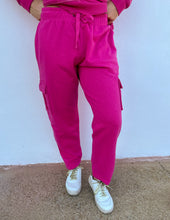 Load image into Gallery viewer, Royce Brand Traveler Melange Cargo Fleece Pants in Raspberry