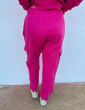 Load image into Gallery viewer, Royce Brand Traveler Melange Cargo Fleece Pants in Raspberry