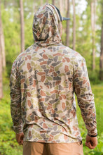 Load image into Gallery viewer, Burlebo Men&#39;s Performance Hoodie Driftwood Camo