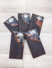 Load image into Gallery viewer, Fencerow Camo Roper Buck Wallet