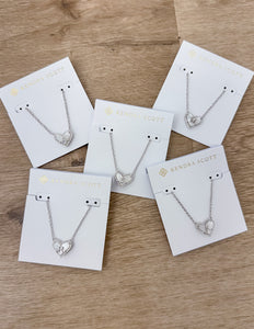 Kendra Scott Heart Letter R Necklace in Silver/Ivory MOP