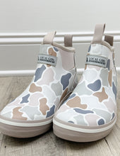 Load image into Gallery viewer, Local Girl Rubber Boots in Forest Camo Flora
