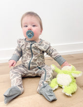 Load image into Gallery viewer, Burlebo Classic Deer Camo Baby Full Zip