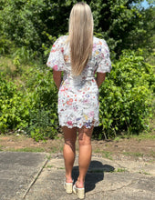 Load image into Gallery viewer, Keep Your Eyes on Me Floral Dress