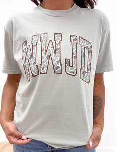 Addyson Nicole Company WWJD Camo Print in Bay