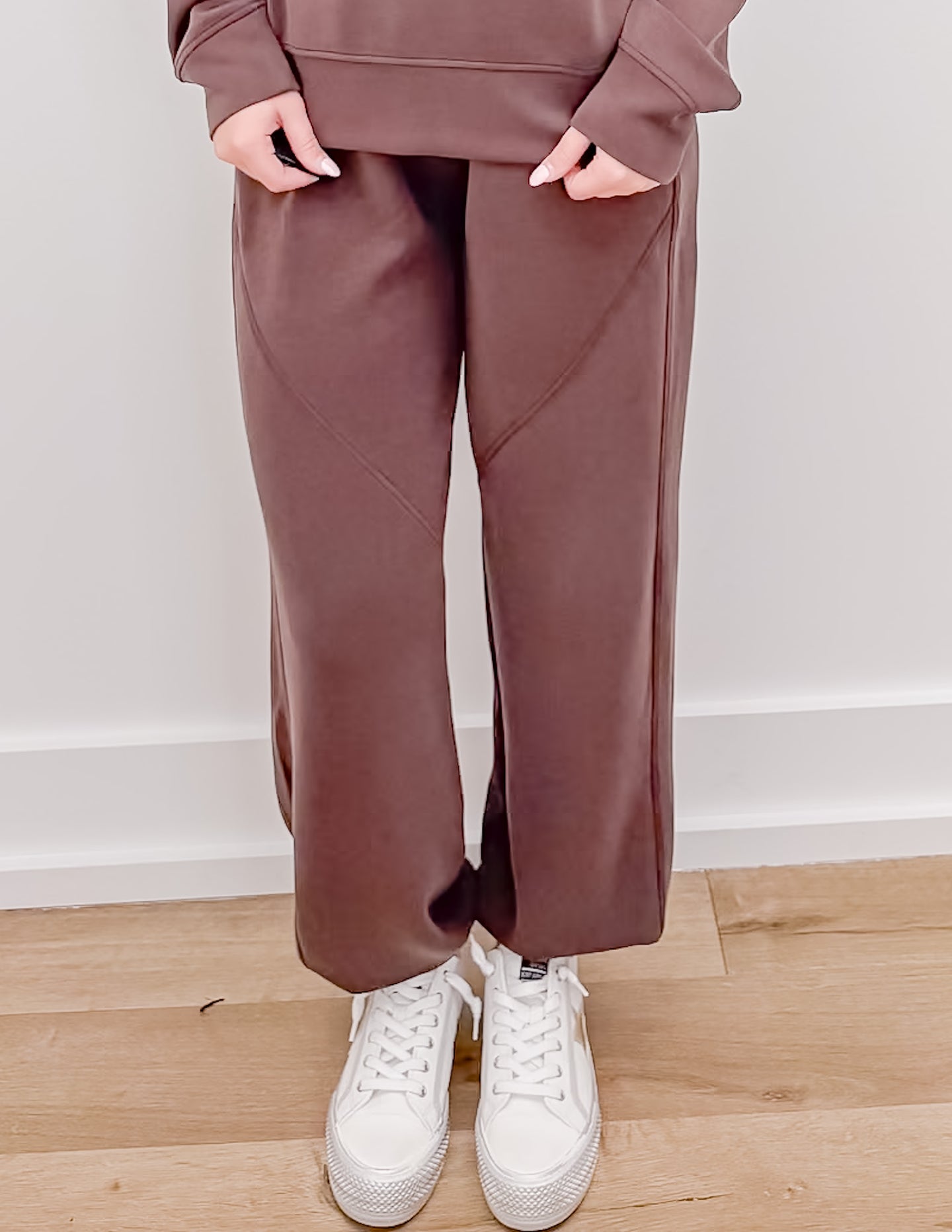 Feel The Thunder Scuba Low Rise Joggers in Chocolate