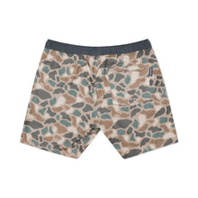 Load image into Gallery viewer, Burlebo 5.5&quot; Athletic Shorts in Pintail Camo