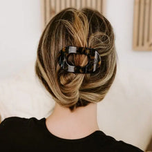 Load image into Gallery viewer, Teleties Small Flat Round Clip Tortoise