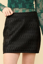 Load image into Gallery viewer, Western Woman Pleated Leather Skirt