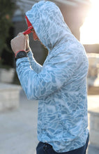 Load image into Gallery viewer, Burlebo Men&#39;s Seaside Camo Performance Hoodie